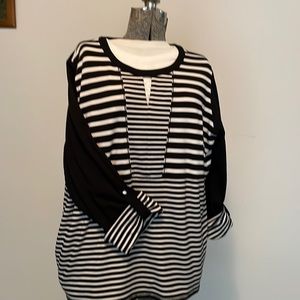 Knit top. Ruby Rd. Size 2X. Black and white striped.